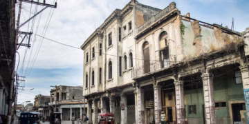Giro histórico en Cuba ante crisis económica profunda
