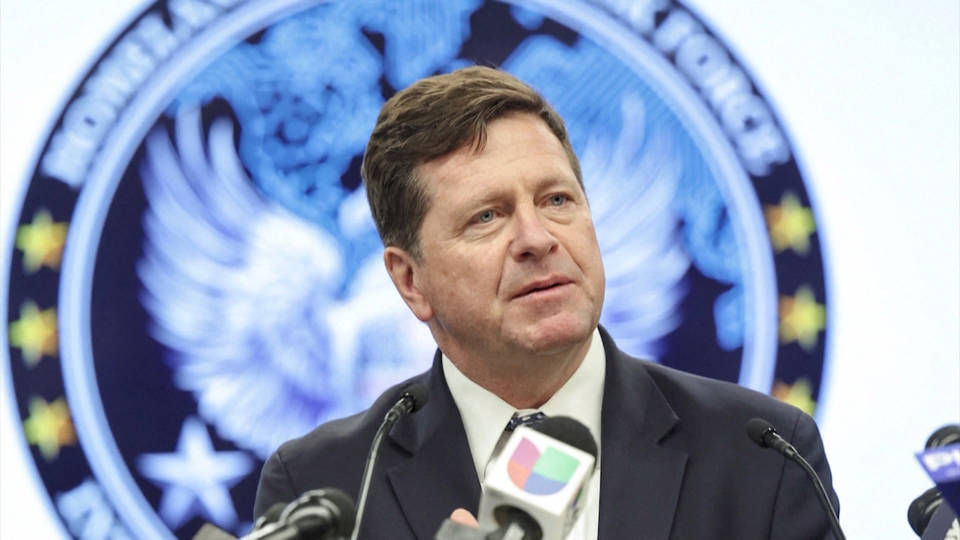 Tras las huellas de… Jay Clayton, de una «oficinita» a Seguridad Nacional de EU