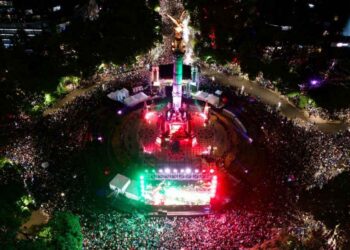 Marea humana toma el Ángel tras histórica clasificación en el Mundial