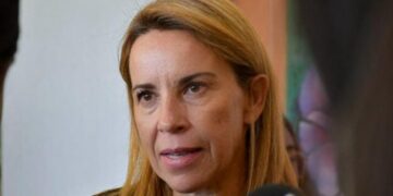 Terna rompe la falsa dualidad/ Pasado priista marca el tablero/ Estrategia ante choque de trenes 