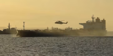 Fuerzas británicas interceptan un petrolero de la flota fantasma rusa en el canal de la Mancha