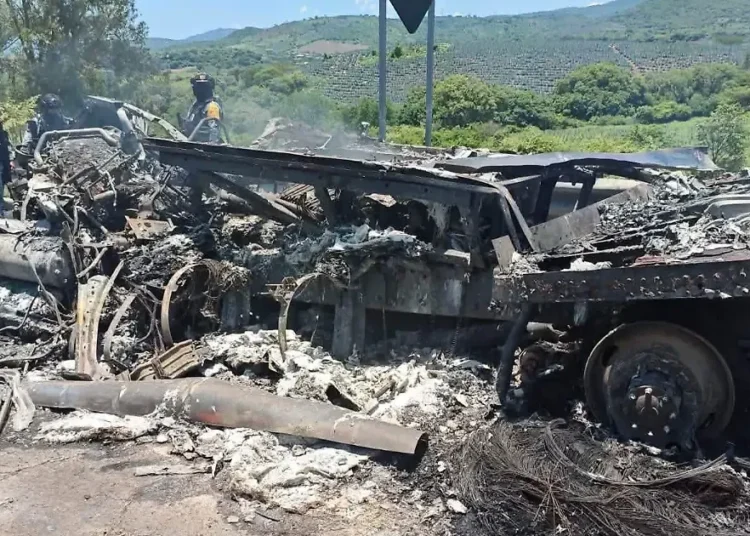 Tragedia carretera en Nayarit deja diez víctimas mortales