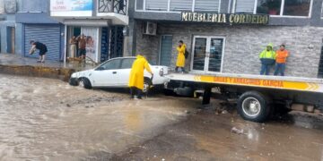 Lluvias azotan Parral y causan afectaciones