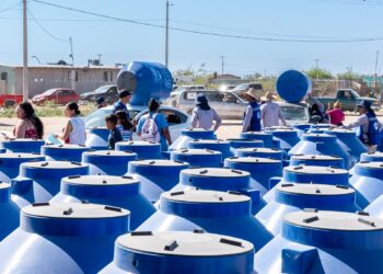 Entrega JMAS Juárez 500 tinacos a familias de Los Kilómetros