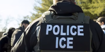 Agentes de ICE detienen a pareja de pastores mexicanos que viajaba a un retiro espiritual en Texas