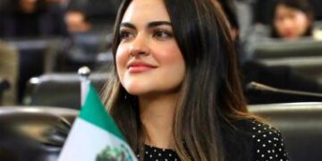 Andrea Chávez rechaza imposiciones y defiende encuesta ante amago del Partido Verde