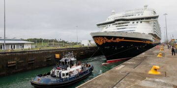 Advierte Donald Trump que Estados Unidos impedirá que China controle el canal de Panamá