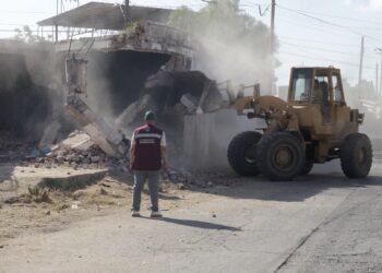 Demuelen finca abandonada en El Barreal y multarán a los dueños