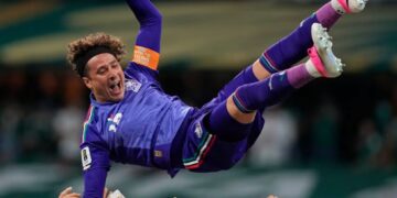 Guillermo Ochoa anuncia su retiro definitivo del futbol profesional