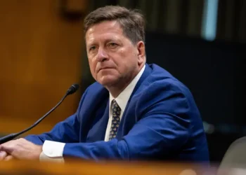 Confirma Senado de EE. UU. a Jay Clayton como nuevo director de Inteligencia Nacional