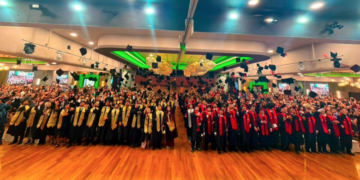 Gradúan de Conalep 3 mil estudiantes