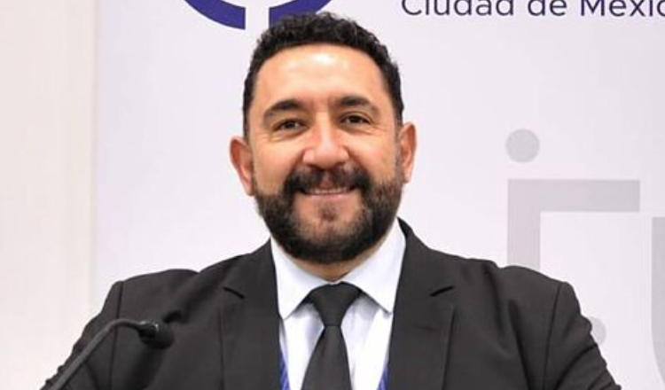 Renuncia Ulises Lara a la FGR