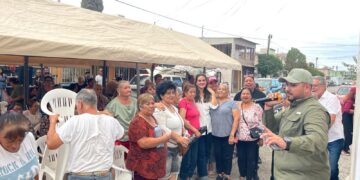 Refuerza Andrea Chávez presencia en colonias de Juárez con recorridos vespertinos