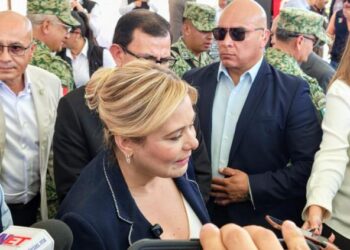 Gobernadora deslinda al Estado de denuncia por incendio en relleno sanitario