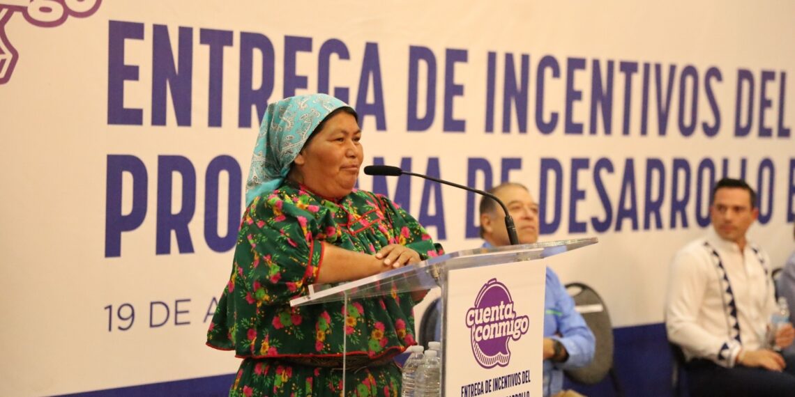 Apoyo estatal a comunidades originarias para generar autoempleo