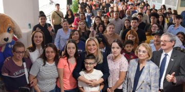 Entregan procesadores de implantes cocleares a sectores vulnerables en Chihuahua