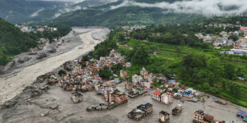 Avalancha glaciar desencadena inundaciones en la frontera entre Nepal y Tíbet