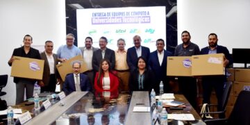 Entrega Secretaría de Educación 242 equipos de cómputo a universidades tecnológicas y politécnica de Chihuahua