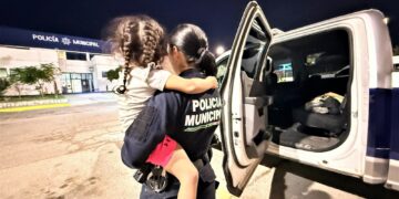 Resguardan a dos extranjeros privados de la libertad y aseguran armas en la colonia Álvaro Obregón