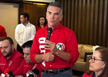 Alito Moreno descarta triunfo en solitario del PAN en Chihuahua y abre la puerta a Marco Bonilla mediante coalición