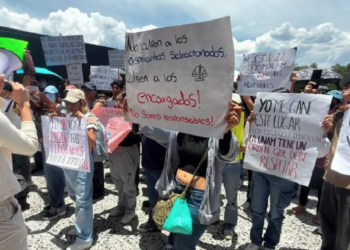 Levantan bloqueo en Insurgentes estudiantes tras protesta en Rectoría de la UNAM