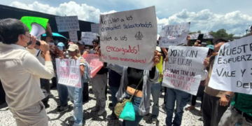 Levantan bloqueo en Insurgentes estudiantes tras protesta en Rectoría de la UNAM