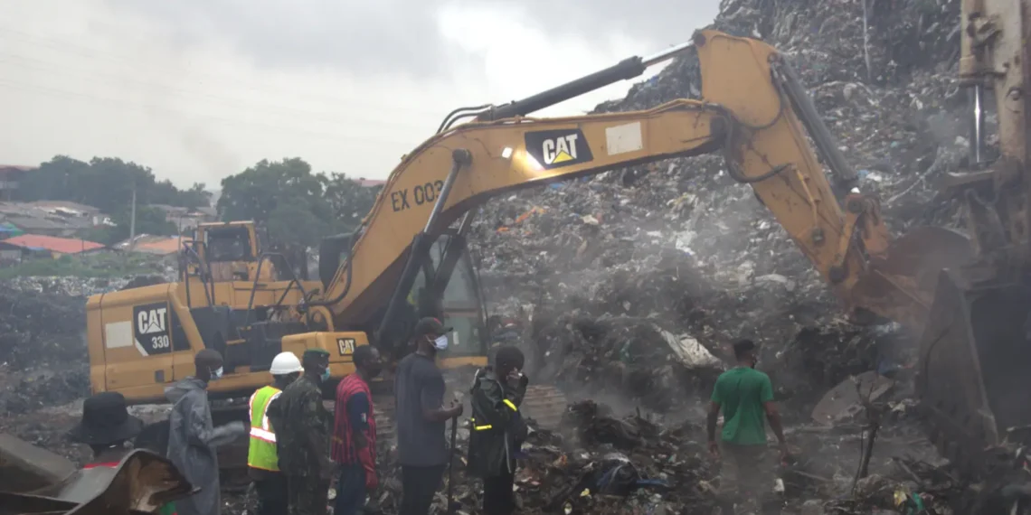 Tragedia en Guinea: derrumbe en vertedero deja 30 muertos