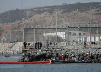 Despliegue de barrera marítima en Ceuta ante la crisis migratoria