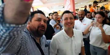 Gritos de «¡gobernador!» cimbran la gira de Luis Donaldo Colosio en Sonora