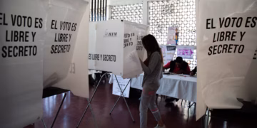 INE despide a 836 trabajadores en oficinas centrales previo a las elecciones de 2027