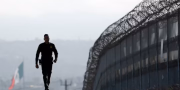 Exige Estados Unidos a México frenar el paso de migrantes