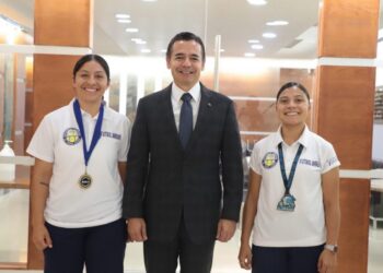 Nombran embajadoras del deporte en la UACJ