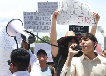 Promueven amparos aspirantes a la UNAM contra la cancelación del examen de admisión