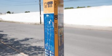 Fortalece UACJ servicio de transporte Indio Bus con nueva señalización en Circuito Norte