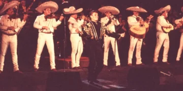Inédito y remasterizado: el histórico concierto de Juan Gabriel en Bellas Artes llega a los cines a una década de su partida