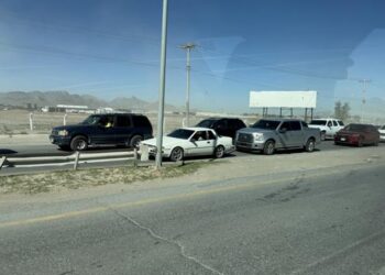 Continuan abusos en retenes y filtros carreteros en la vía Chihuahua-Juárez generan filas kilométricas