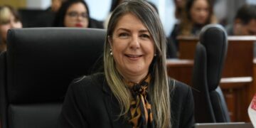 LA PRESIDENTE DE LA COMISION DE CULTURA DEL CONGRESO SE OPUSO A QUE RUBÉN MEJÍA FUERA EXCLUIDO COMO CANDIDATO A LA MEDALLA RASCON BANDA