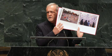 Presidente de Irán arremete contra Estados Unidos en asamblea de la ONU y defiende su programa nuclear