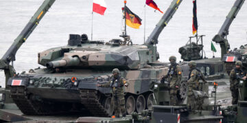 Europa se prepara para una guerra con nosotros: Lavrov
