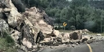 Repara SCOP daños por lluvias en carreteras de Gómez Farías, Creel-Guachochi y Samachique-Batopilas