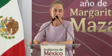 Protestas y abucheos interrumpen informe de Claudia Sheinbaum en Colima