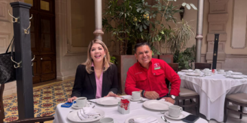 Primer acercamiento entre PRI y PAN rumbo a coalición en Chihuahua
