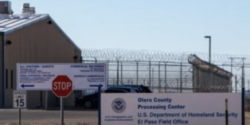 Tensión en Fort Bliss; protestan migrantes confinados