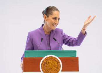 Sheinbaum llama a la unidad y honradez en la 4T