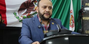 Exigen en tribuna legislativa frenar cortes de luz a agricultores