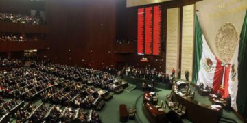 Avalan reforma de nacionalidad única en el pleno del Senado