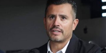 René Mendoza, critica que el PAN «pegue engomados» como estrategia politica 