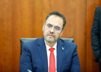 Aprueba licencia por tiempo indefinido al senador Juan Carlos Loera