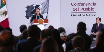 Regulan uso de celulares en escuelas del país desde el 3 de noviembre
