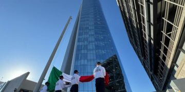 Izan bandera en Torre Centinela previo a su inauguración oficial el miércoles